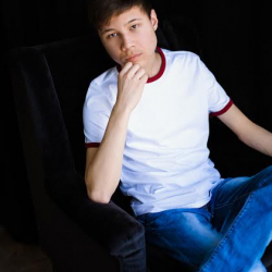 16-летний писатель из Кыргызстана выпустил свою первую книгу