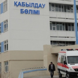 В пригороде Актау отверженный поклонник ранил девушку и застрелился сам