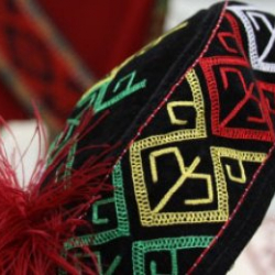 Супруге Трампа подарили казахскую тюбетейку