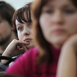 Студентам-отличникам предложили повысить стипендию до 22,5 тысячи рублей