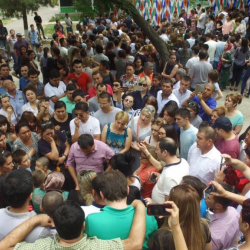 Ташкентте студенттин өлүмүн иликтөөнү талап кылган акция соцтүйүндөргө өттү