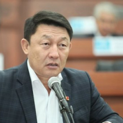 Кенжебек Бокоев: «150 миӊ гектар жайыттан айрылып калдык»