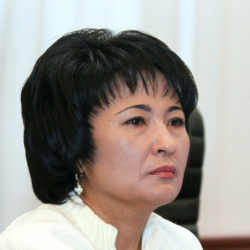 Камила Талиева:  «Келдибеков мыйзамды мыкты билген үчүн президенттикке аттанды да»