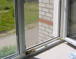 В Бишкеке подросток выбросился с 9-го этажа