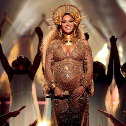 Дүйнөнүн эң бай ырчылары...