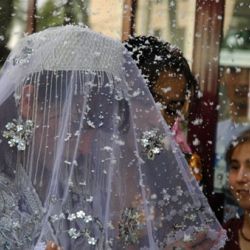 Тажикстанда “кыз эмессиң" дегендерди соттошот