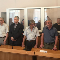 Казакстанда ИМ тобунун желеги менен сүрөткө түшкөн сегиз киши соттолду