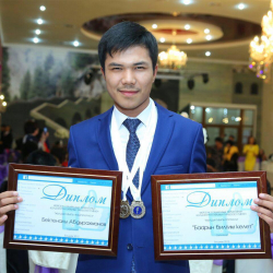  Бектеналы Абдырахманов: "240 млн долларды төлөйбүз Сирияга аскер жөнөтпөйбүз!"