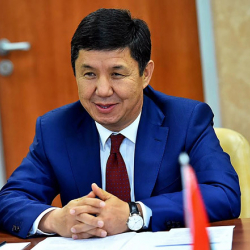 Темир Сариев “Лексус-570ти” кимден, эмнеге белекке алды эле?