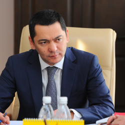 Бабанов менен Акназарованын жаңжалы «апогейине» жеттиби? 