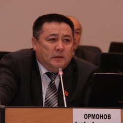 Улугбек Ормонов: “Бир Бол” фракциясынан ЖК депутаты: “Үйлөрү көчкүнүн астында калган жарандарга кайтарымсыз каражат бөлүп берсек жакшы болмок”