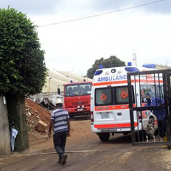 Нигерияда чиркөөдөн келаткан адамдарга ок атылып, 21 адам каза тапты