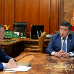 Сооронбай Жээнбеков Диний иштер боюнча Мамлекеттик комиссиянын директору Зайырбек Эргешовду кабыл алды