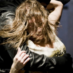 Таласта зордукталган майып көз жарды