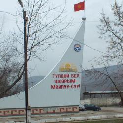 Асманга учкан Бекболотту жерге тартып койгула