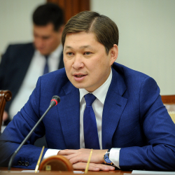 Сапар Исаков Армениянын премьер-министри менен жолугушту