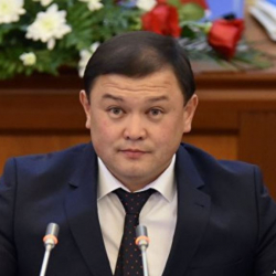  Дастан Жумабеков төрага: “Өлкөдөгү укук коргоо жана сот органдарында жүргүзүлгөн реформалар максатына жетпей калды”