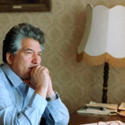 Айтматов сыйлыгы түзүлүшү керекпи?