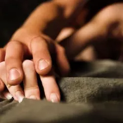 Үстүңө эркек чыкканда: Казак акындары порнографиялык маанини камтыган ырларды чыгара баштады