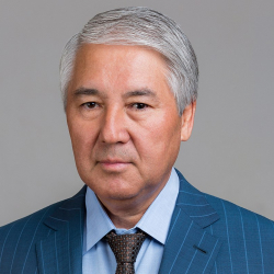 Мыктыбек Абдылдаев, ЖК депутаты: "ТЭЦ боюнча шалаакылык беренеси менен иш козгогондор өздөрү шалаакы"