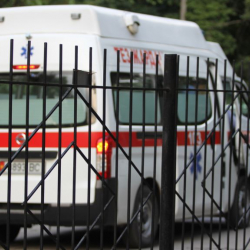 Кызды коюп кеткен ВАЗ 211 автоунаасынын айдоочусу изделүүдө