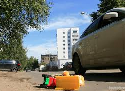 Кол тормозун тартууну унуткан ата - 2 жаштагы баласынан ажырады