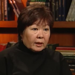 5-мартта митинг уюштургусу келген Замира Сыдыкованын уулу курал-жарак бизнеси менен шугулданабы?