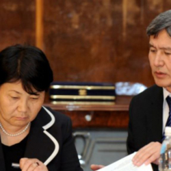 Атамбаевдин абийирин ачууга Отунбаева чындап кириштиби?