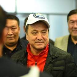 «Манты кулак» Мелис Турганбаев Данияр Абдыкаровду аз жерден уруп коё жаздады...