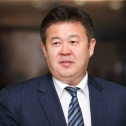 Алкомагнат Шакинин «кол балдары» парламентке келет