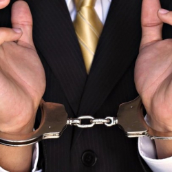 УКМК: Жети адам жемкорлук менен кармалды