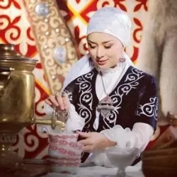 "Келинге тарткан көшөгө, Көгөрө бербейт өзү эле"