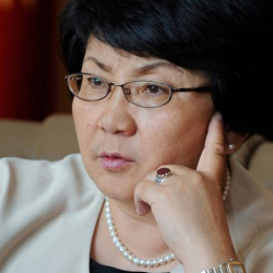 Отунбаева саясий айдыңга кимдер менен кайтып келет?..