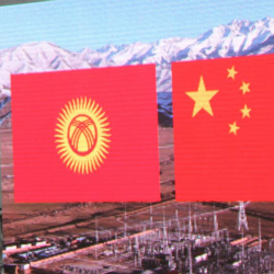 Кытай Кыргызстанды карыз "кылтагына" илди