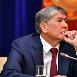 Атамбаев Жээнбековго президенттикти өткөрүп “бергенине” өкүнүп жатканы тууралуу