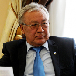 Турсунбек Акун: "Абдыганы Эркебаев оппозициянын "дүжүр" чалы болбой эле койсо..."