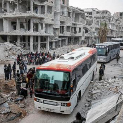 В ночь с субботы на воскресенье 17 автобусов вывезли из Восточной Гуты 994 человека