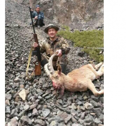 РАЖга жаңы гана лидер болгон Жыргал Турускуловдун бул сүрөтү кызуу талкууга түштү