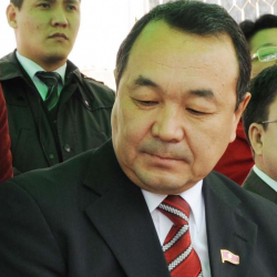 Кубанычбек Исабеков, экс-вице спикер: "Атамбаев, Кыргызстан сенин менчигиң эмес"