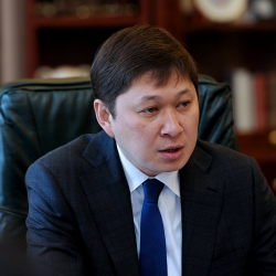 Сапар Исаков оппозиция менен ай сайын жолугуп турууну убада кылды