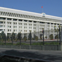 Ак үй - ШЫБЫРТ: Өкмөт башчылыкка үч аткаминердин талапкерлиги каралууда