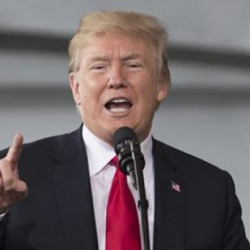 Дональд Трамп нефть бааларын сынга алды