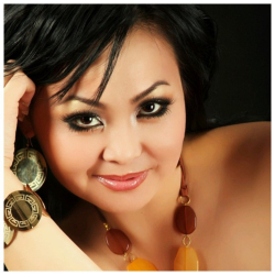 СҮРӨТ - Айгүл Чалова, ырчы: “Ар кимдин айтканына көнүп, жеңил ойлуулукка көп барам”