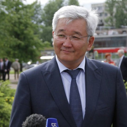 Кулматов кызматынан өз эрки менен тайды