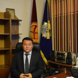 Баткенден КАЙРЫЛУУ Өткүрбек Жамшитовго: “Көчмөндөргө” көчүп барып жегендер!