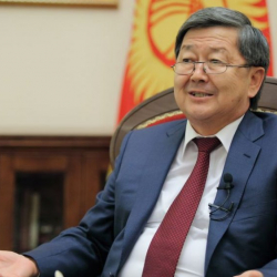 Алтымыштан ашкан Жантөрө кайын эне менен келиндин жалап экенин айтып