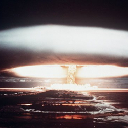 Почему нельзя отказаться от ядерного оружия