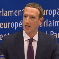 "Фейсбуктун" ээси Марк Цукерберг Европарламентте билдирүү жасады