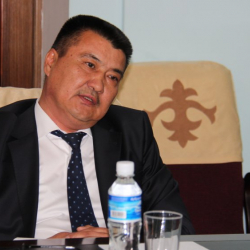 Кадырбаевдин орду кимди түйшөлтүп жатат?