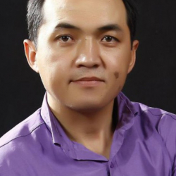 Эрнис Кыязов: "Өз үңкүрүбүздө эле быкшый бербей көп тил билүүбүз зарыл"